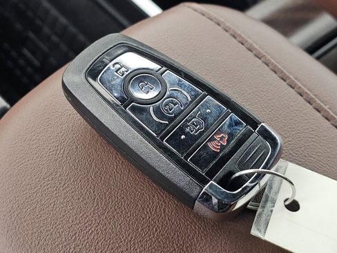 Used 2025 Lincoln Navigator Reserve AWD/4WD image 35