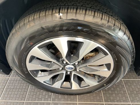 Used 2025 Subaru Outback Limited AWD/4WD image 7