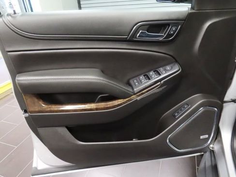 Used 2018 Chevrolet Tahoe LT image 11