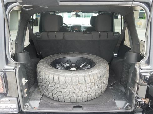 Used 2016 Jeep Wrangler Unlimited Sport w/ Quick Order Package 24S AWD/4WD image 37