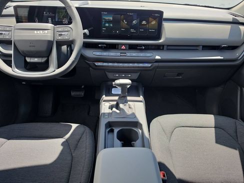 New 2027 Kia Seltos S FWD image 14
