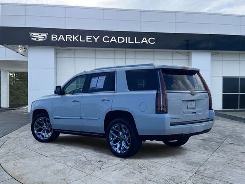 Used 2017 Cadillac Escalade Platinum AWD/4WD image 5