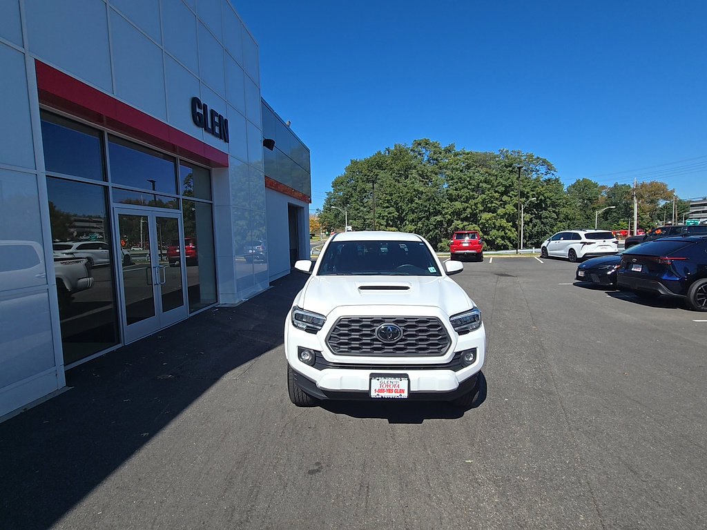 Certified 2023 Toyota Tacoma TRD Sport AWD/4WD image 2