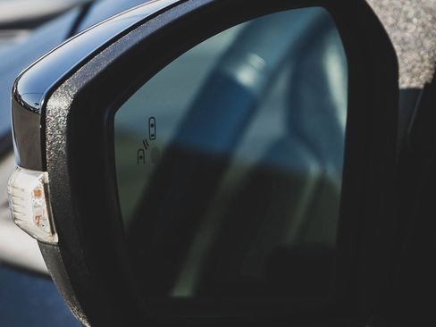 Used 2018 Ford Escape Titanium w/ Ford Safe & Smart Package image 28