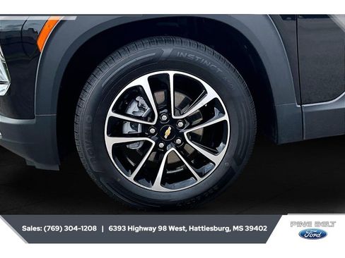 Used 2025 Chevrolet TrailBlazer LT FWD image 7