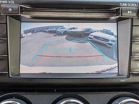 Used 2018 Toyota RAV4 LE w/ Carpet Mat Package FWD image 11