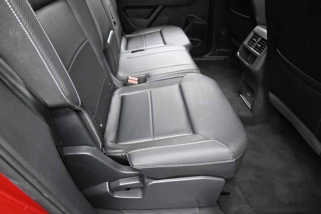 Used 2021 Volkswagen Atlas Cross Sport SE w/ Panoramic Sunroof Package FWD image 40