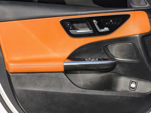 Used 2022 Mercedes-Benz C 300 Sedan image 31