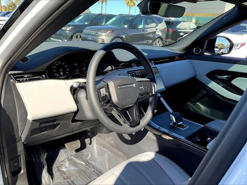 New 2026 Land Rover Range Rover Evoque S image 8