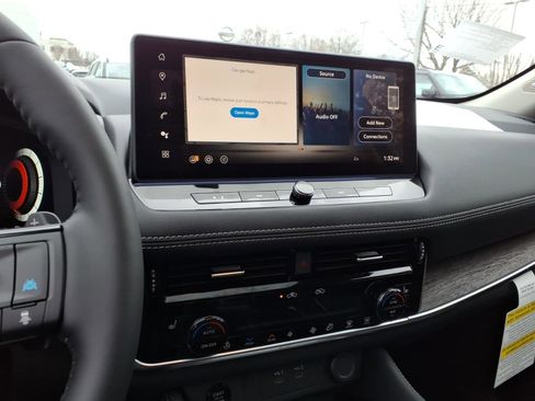 New 2026 Nissan Rogue Platinum w/ Platinum Premium Package image 10