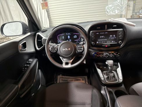 Used 2024 Kia Soul LX w/ Option Group 015 image 14