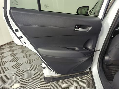 Used 2023 Toyota Corolla Cross XLE FWD image 27