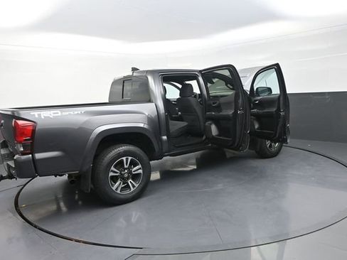 Used 2019 Toyota Tacoma TRD Sport image 47