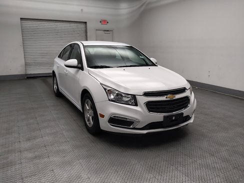 Used 2016 Chevrolet Cruze LT FWD image 13