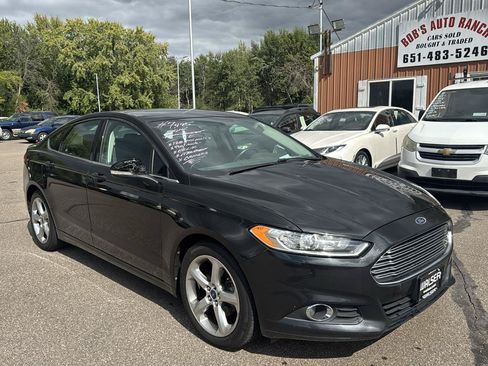 Used 2014 Ford Fusion SE FWD image 3