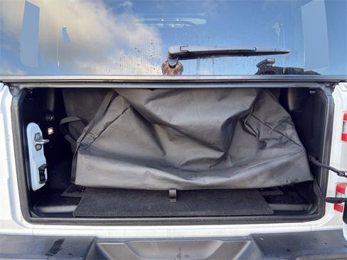 Used 2021 Jeep Wrangler Rubicon image 28