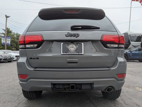 Used 2020 Jeep Grand Cherokee Altitude AWD/4WD image 9