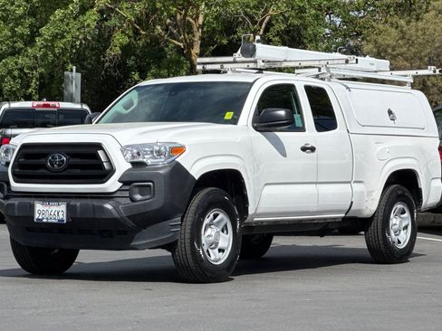 Used 2022 Toyota Tacoma SR RWD image 7