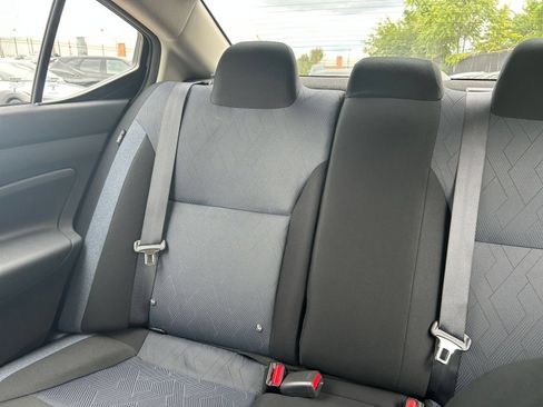 Used 2025 Nissan Versa SV FWD image 33