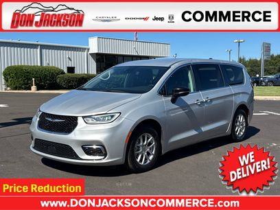 Used 2024 Chrysler Pacifica Touring-L