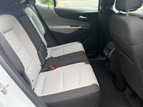 Used 2020 Chevrolet Equinox LS FWD image 18