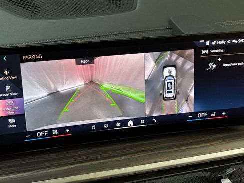 Used 2024 BMW X7 xDrive40i w/ M Sport Package image 26