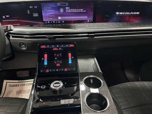 Used 2025 Cadillac Escalade V image 27