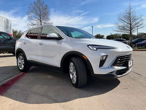 Used 2025 Buick Encore GX Preferred image 5