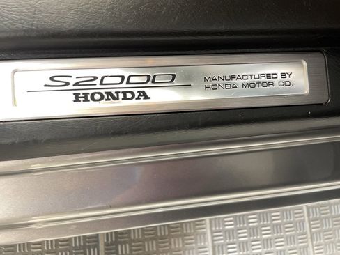 Used 2001 Honda S2000 image 12