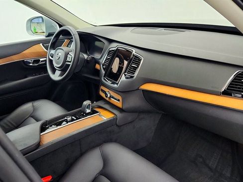 Used 2025 Volvo XC90 T8 Plus w/ Protection Package Premier AWD/4WD image 23