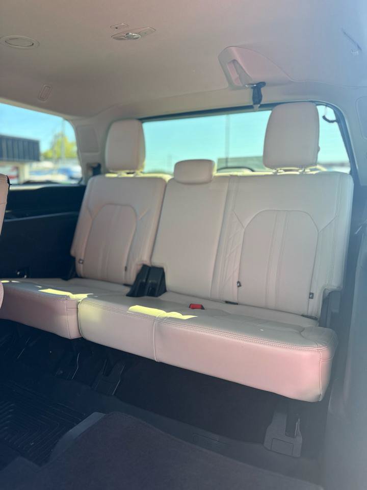Used 2019 Ford Expedition Platinum AWD/4WD image 14