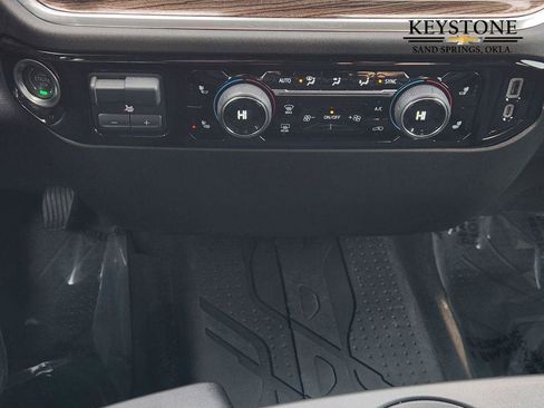 New 2025 Chevrolet Silverado 1500 RST image 19