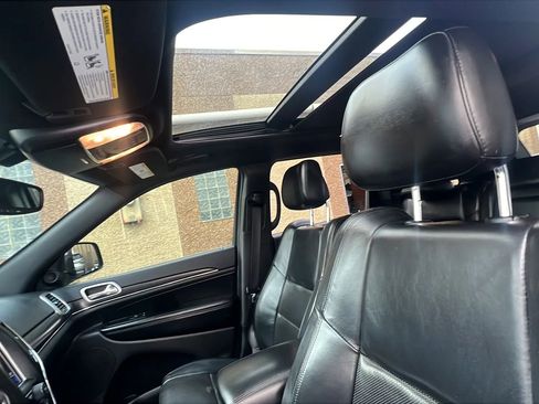 Used 2018 Jeep Grand Cherokee Limited w/ Luxury Group II image 26