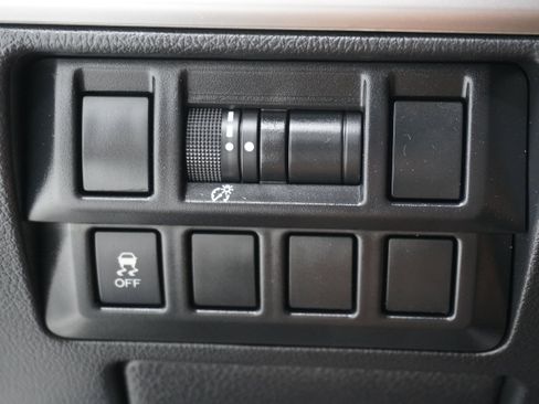 Used 2018 Subaru Outback 2.5i Premium image 21