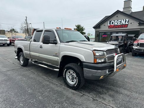 Used 2004 Chevrolet Silverado 2500 LT w/ Heavy-Duty Power Package image 6