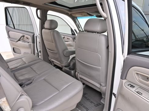 Used 2002 Toyota Sequoia Limited AWD/4WD image 14