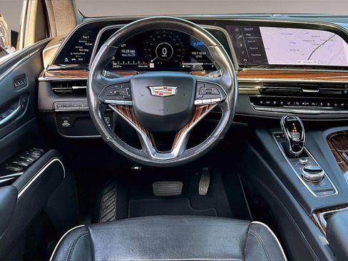 Used 2021 Cadillac Escalade Premium Luxury image 5