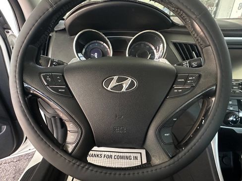 Used 2012 Hyundai Sonata SE w/ Navigation & Sunroof Pkg image 18