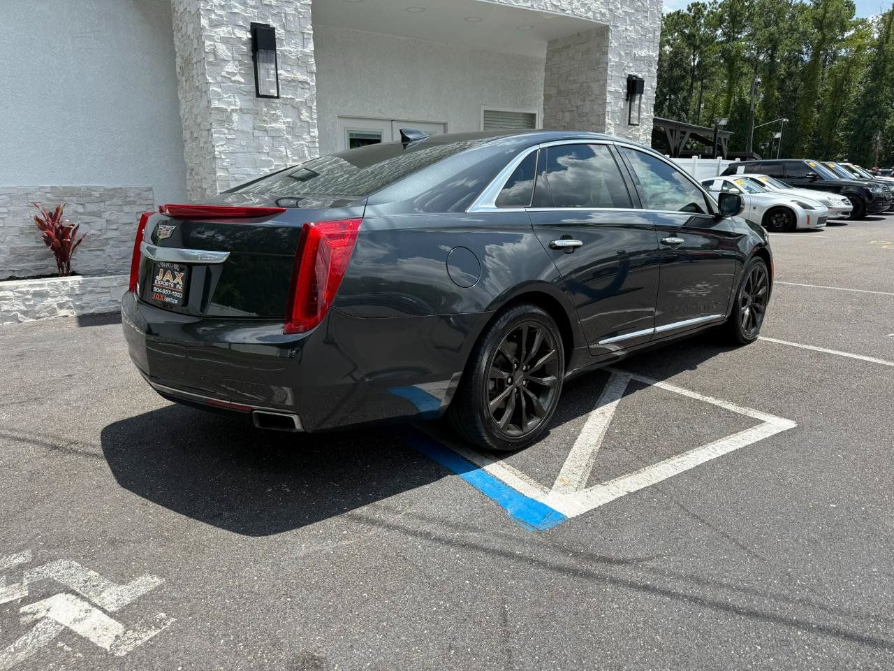 Used 2016 Cadillac XTS Luxury FWD image 16