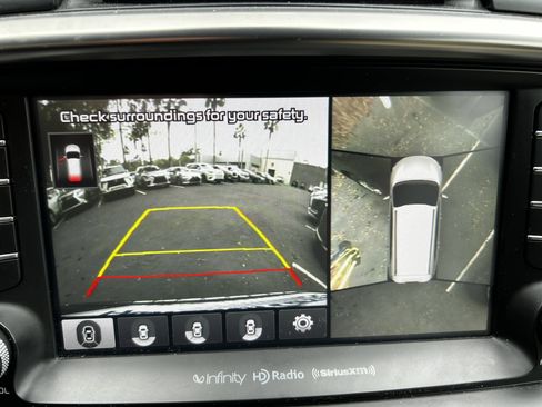 Used 2018 Kia Sorento SX image 26