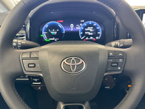New 2026 Toyota Camry XLE AWD/4WD image 22