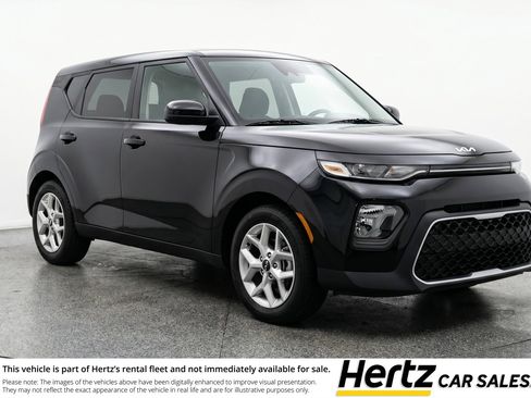 Used 2025 Kia Soul LX w/ LX Technology Package FWD image 1