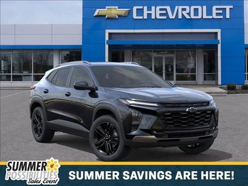 New 2026 Chevrolet Trax ACTIV w/ Sunroof Package FWD image 7