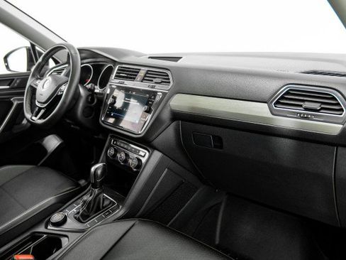 Used 2021 Volkswagen Tiguan SE R-Line AWD/4WD image 10