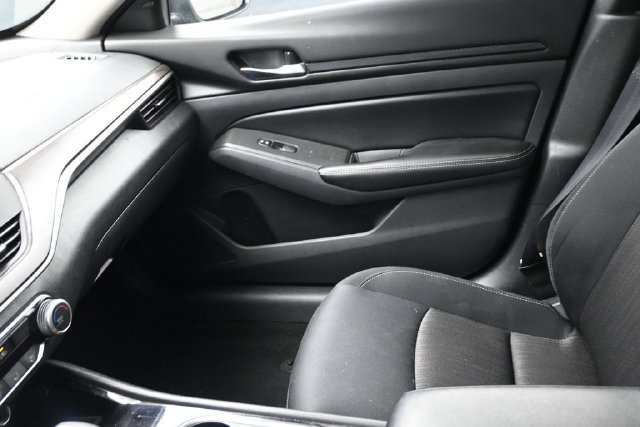Used 2024 Nissan Altima 2.5 SV AWD/4WD image 35