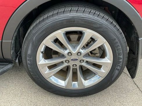 Used 2018 Ford Explorer Limited w/ Equipment Group 301A FWD image 4