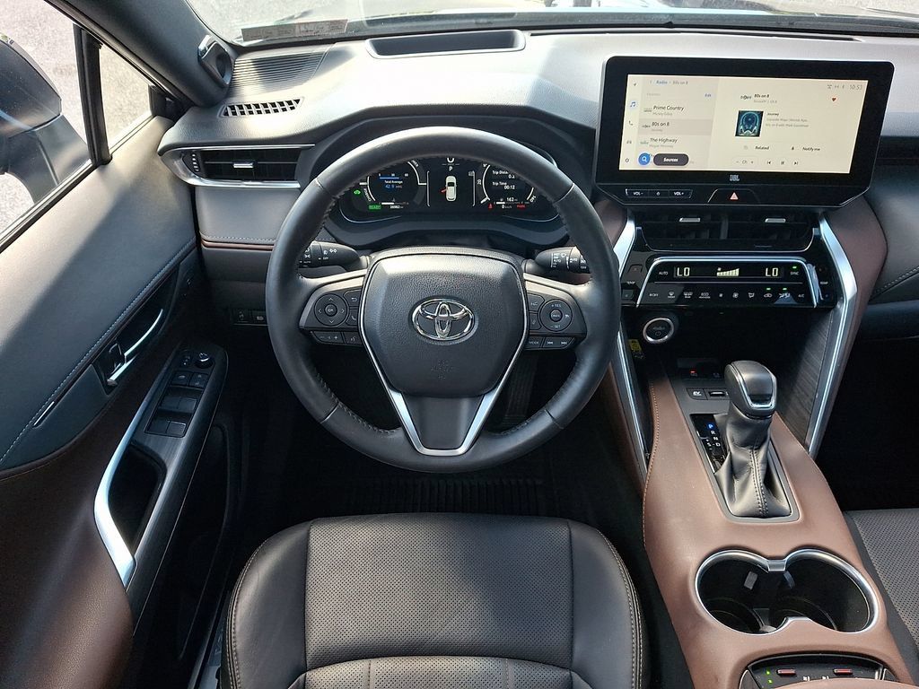 Certified 2023 Toyota Venza Limited AWD/4WD image 11