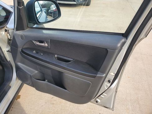 Used 2008 Suzuki SX4 AWD Hatchback w/ Touring Pkg image 6