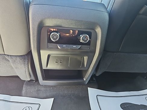 Used 2025 Chevrolet Traverse Z71 w/ LPO, Floor Liner Package image 19