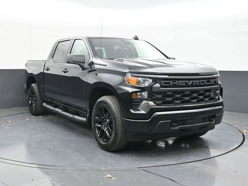 New 2026 Chevrolet Silverado 1500 Custom w/ LPO, Dark Essentials Package AWD/4WD image 15